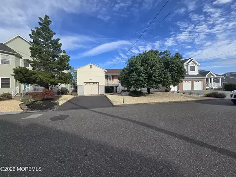 21 Channel Rd, Toms River, NJ 08753
