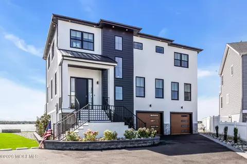 247 Bay Stream Dr, Toms River, NJ 08753