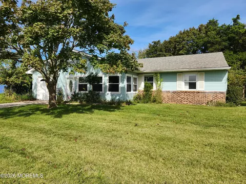 29 Beach Dr, Little Egg Harbor, NJ 08087