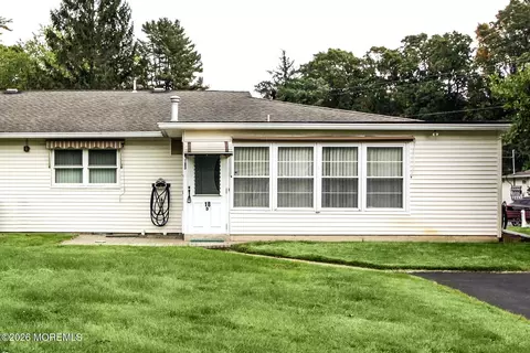 Exterior - 18 D Dixie Ln, Jackson, NJ 08527 photo 2 of 4