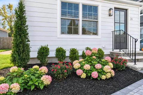 Exterior - 26 Center St, Rumson, NJ 07760 photo 2 of 5