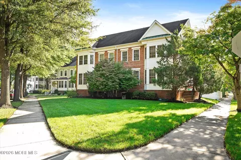 26 Malsbury St, Robbinsville, NJ 08691