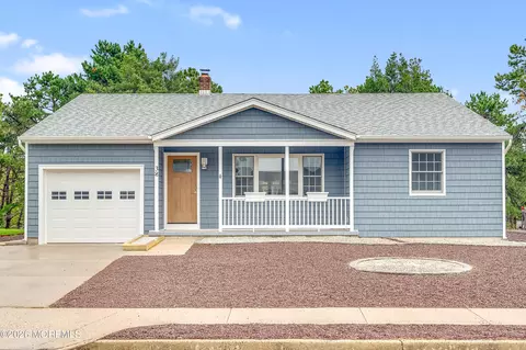 38 Fairfield Rd, Toms River, NJ 08757