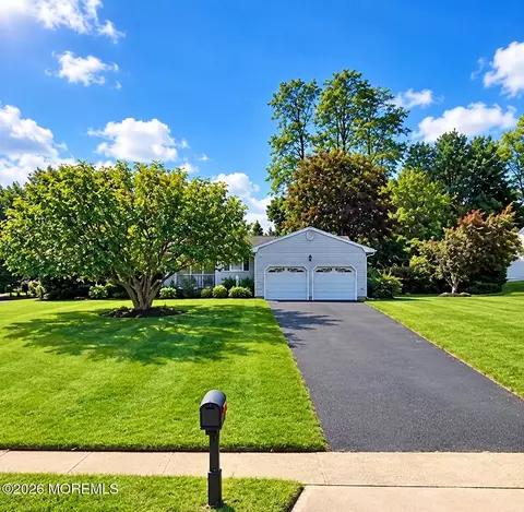 42 Hidden Stream Rd, Freehold, NJ 07728