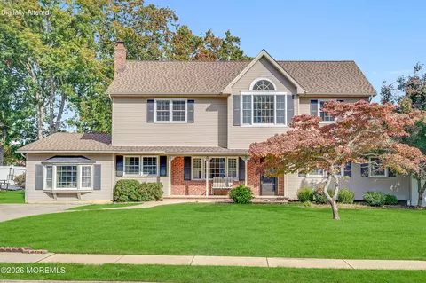 348 Suburban Dr, Toms River, NJ 08753
