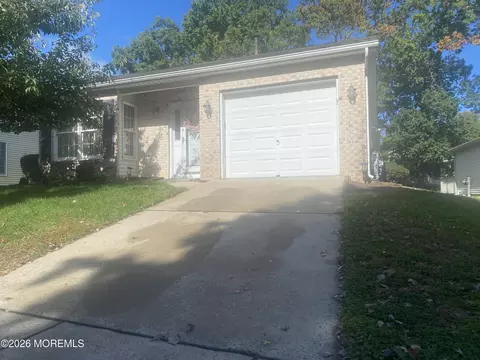 1486 S Forelle Ln S, Toms River, NJ 08755