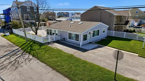 Exterior - 1700 Binnacle Rd, Forked River, NJ 08731 photo 9 of 11