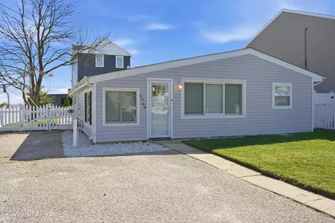 Exterior - 1700 Binnacle Rd, Forked River, NJ 08731 photo 7 of 11