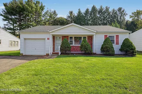 55 Northumberland Dr, Toms River, NJ 08757