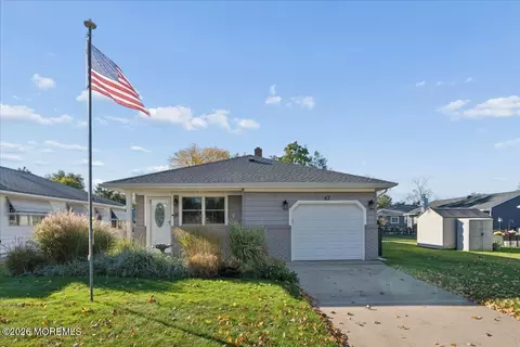 67 Falmouth St, Toms River, NJ 08757