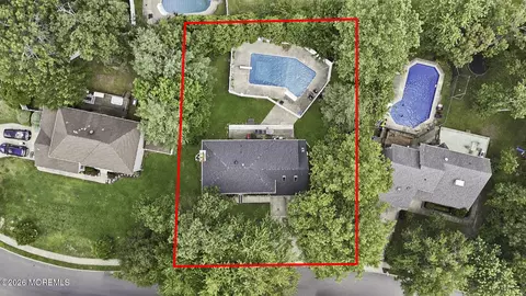 23 Kings Ct, Lakewood, NJ 08701