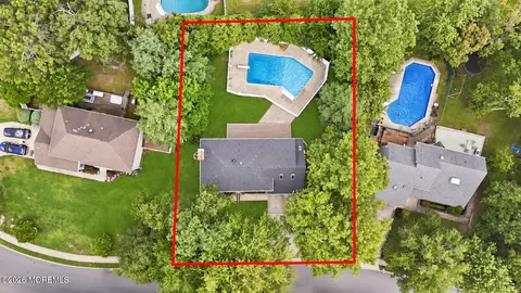 23 Kings Ct, Lakewood, NJ 08701