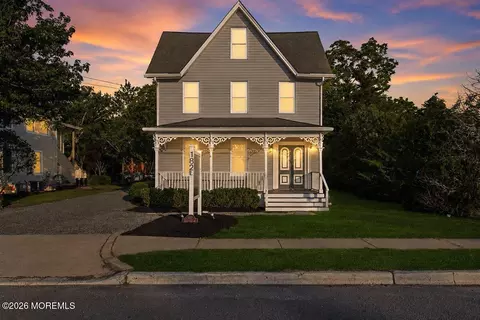 182 N Main St, Manahawkin, NJ 08050