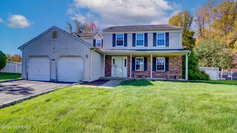 40 Newport Dr, Manalapan, NJ 07726