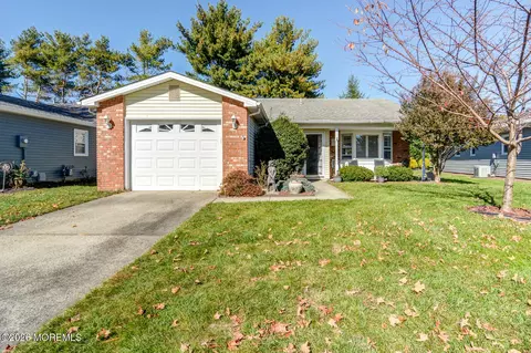 6 Garland Dr, Brick, NJ 08723