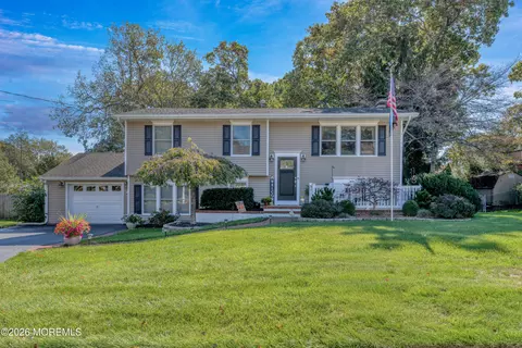351 Suburban Dr, Toms River, NJ 08753