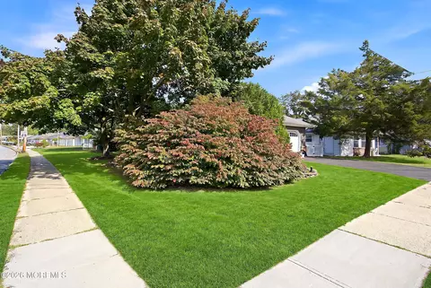 1766 Yorktowne Blvd, Toms River, NJ 08753