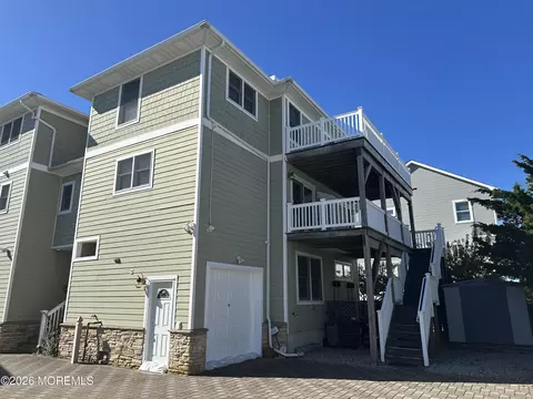 238 13th Ave, Seaside Park, NJ 08752
