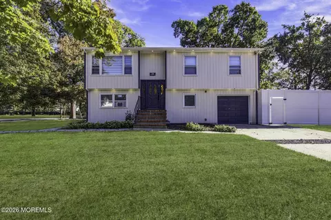 129 Miller Rd, Lakewood, NJ 08701