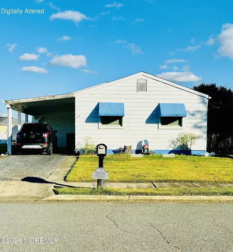 29 Seville Pl, Toms River, NJ 08757