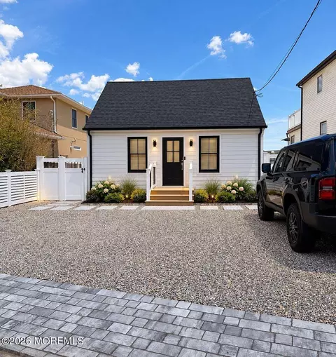 3216 Windsor Ave, Toms River, NJ 08753