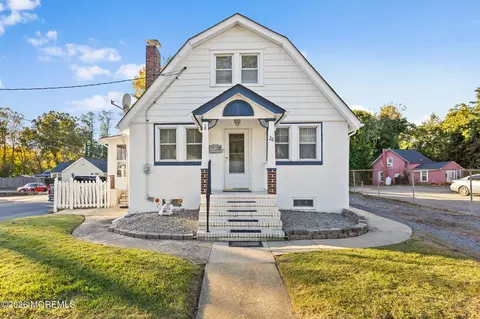 26 N Main St, New Egypt, NJ 08533