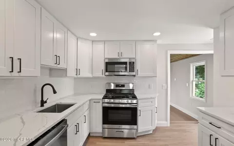 77 Helen Ave, Freehold, NJ 07728
