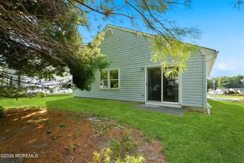 Exterior - 12 Springhill Dr, Brick, NJ 08724 photo 6 of 11