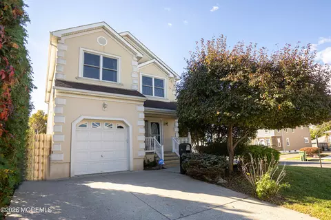 2 1st St, Sayreville, NJ 08872