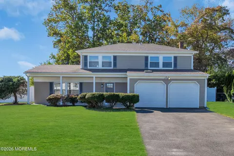 336 Barcelona Dr, Toms River, NJ 08753