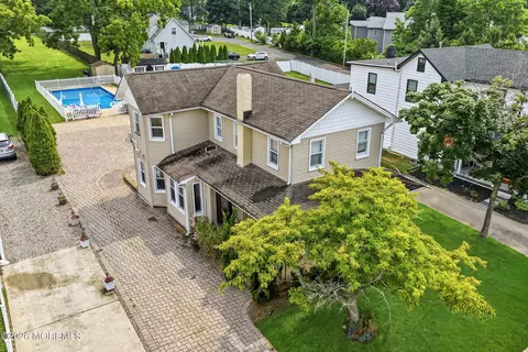 370 W Park Ave, Oakhurst, NJ 07755