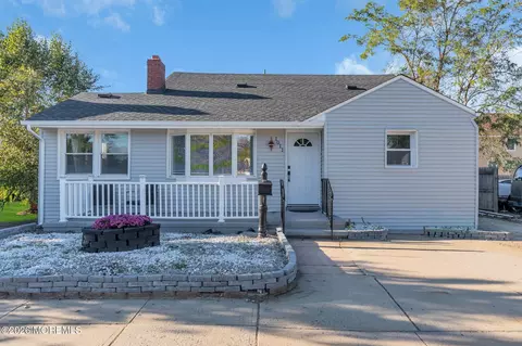 1011 Florence Ave, Union Beach, NJ 07735