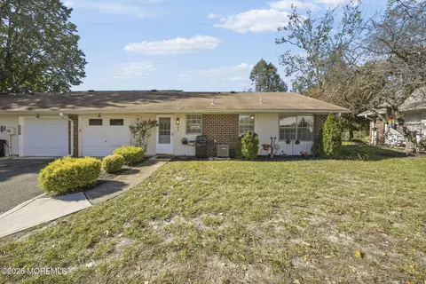 986 Aberdeen Dr #A, Lakewood, NJ 08701