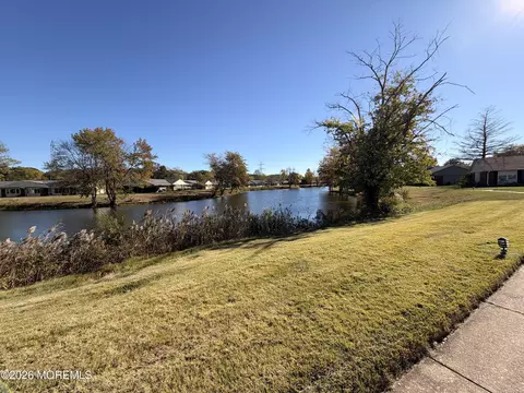 323 Coventry Ct # B, Lakewood, NJ 08701