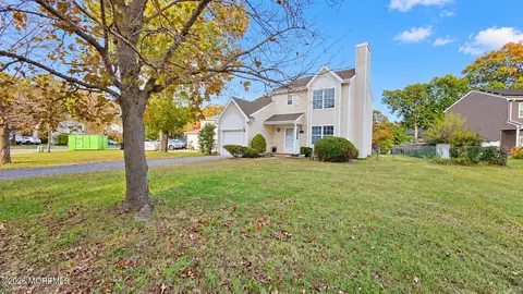 1204 Echo Pl, Toms River, NJ 08755