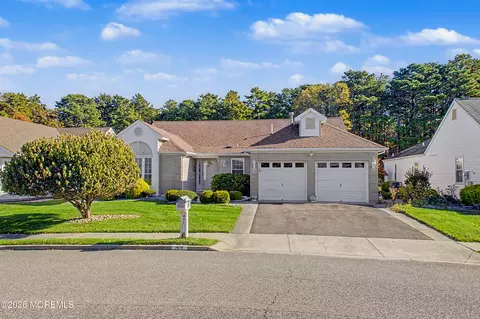 49 Narberth Way, Toms River, NJ 08757