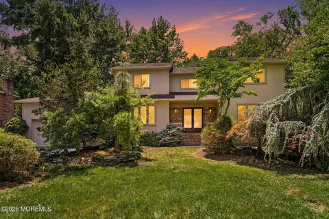 40 Vista Dr, Morganville, NJ 07751