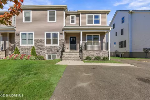 67 Edgecomb Ave, Lakewood, NJ 08701