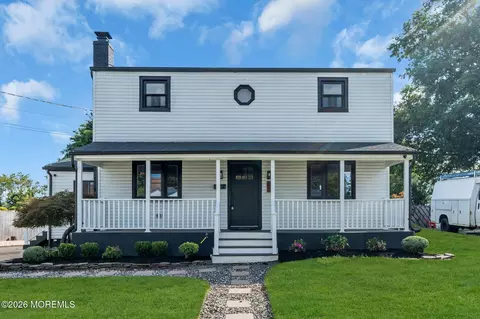 61 Barkalow Ave, Freehold, NJ 07728