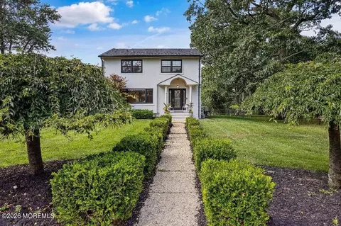 8 Heath St, Eatontown, NJ 07724
