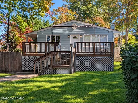 215 Miller Rd, Lakewood, NJ 08701