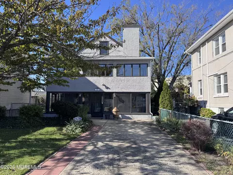 107 Hawthorne Ave, Tinton Falls, NJ 07753