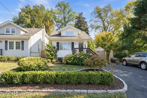 809 Shore Concourse, Keyport, NJ 07735
