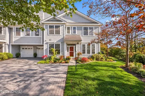 29 Skimmer Ln, Port Monmouth, NJ 07758