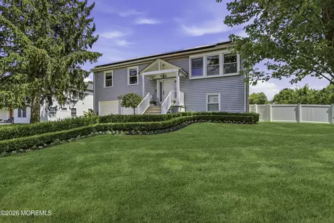 1553 Laguna Ln, Lakewood, NJ 08701
