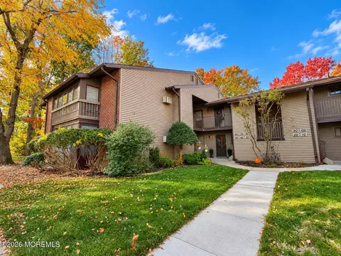 70 Hancock Ct #C129, Red Bank, NJ 07701