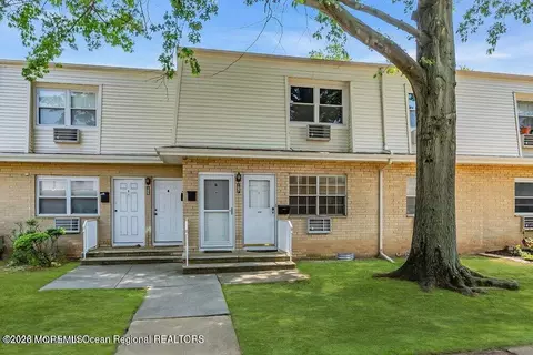 107 White St #D, Eatontown, NJ 07724