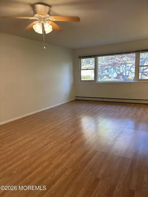 Living - 16 Dixie Ln # D, Jackson, NJ 08527 photo 2 of 3