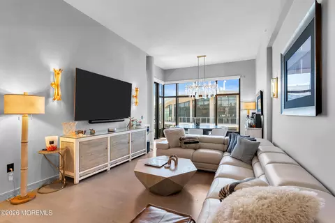 15 Morris Ave #611, Long Branch, NJ 07740