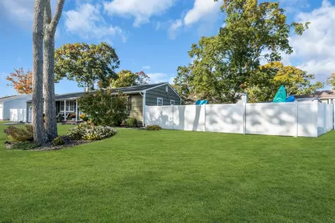Exterior - 564 Nicholas Rd, Brick, NJ 08724 photo 3 of 18